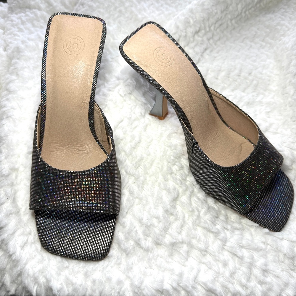 NIB Urban Outfitters Silver Sparkle Glitter Evie Slip-on Mule Heels Size 7